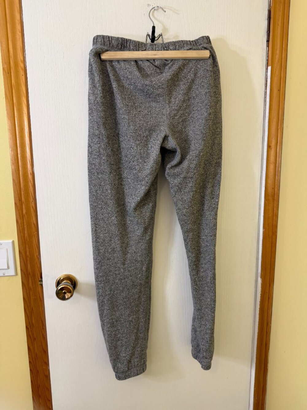 Roots Grey Beaver Graphic Sweatshirt & Jogger Sweatpant Set Size Small - Picture 10 of 11